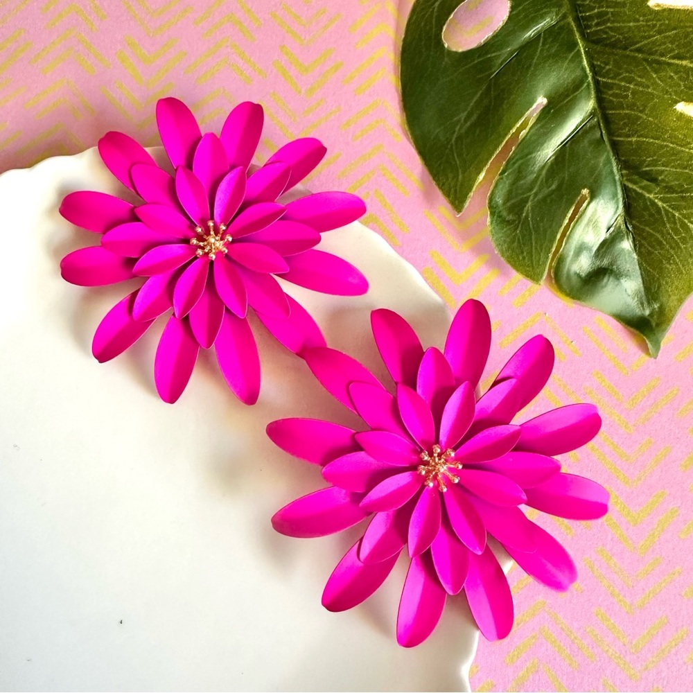 2/$30🌵 Pink Daisy Flower Metal Earrings Zara Statement Jumbo Garden Jewelry NEW - Picture 5 of 12